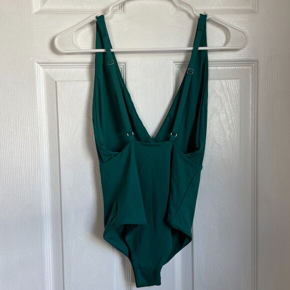 Tavik Womens Drew One Piece Tank Swimsuit - Picture 9 of 12